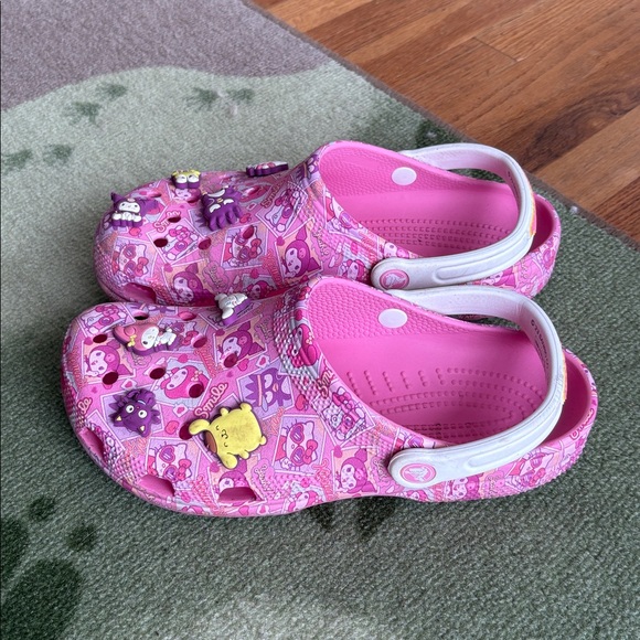 Crocs Classic Hello Kitty Clog Pink size 10 - Picture 2 of 7